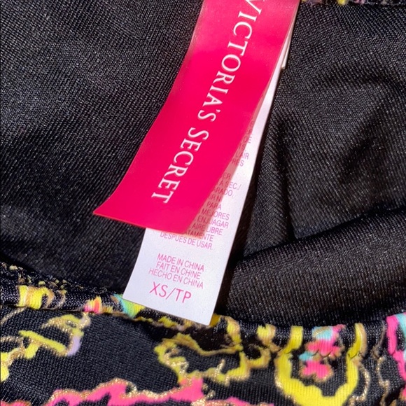 Victoria’s Secret Bikini Bottoms - Picture 4 of 4